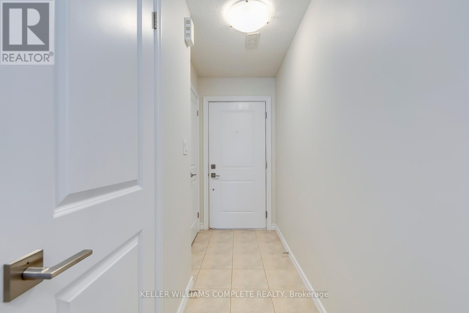 Photo 5 of 76 445 Ontario Street S, Milton ON