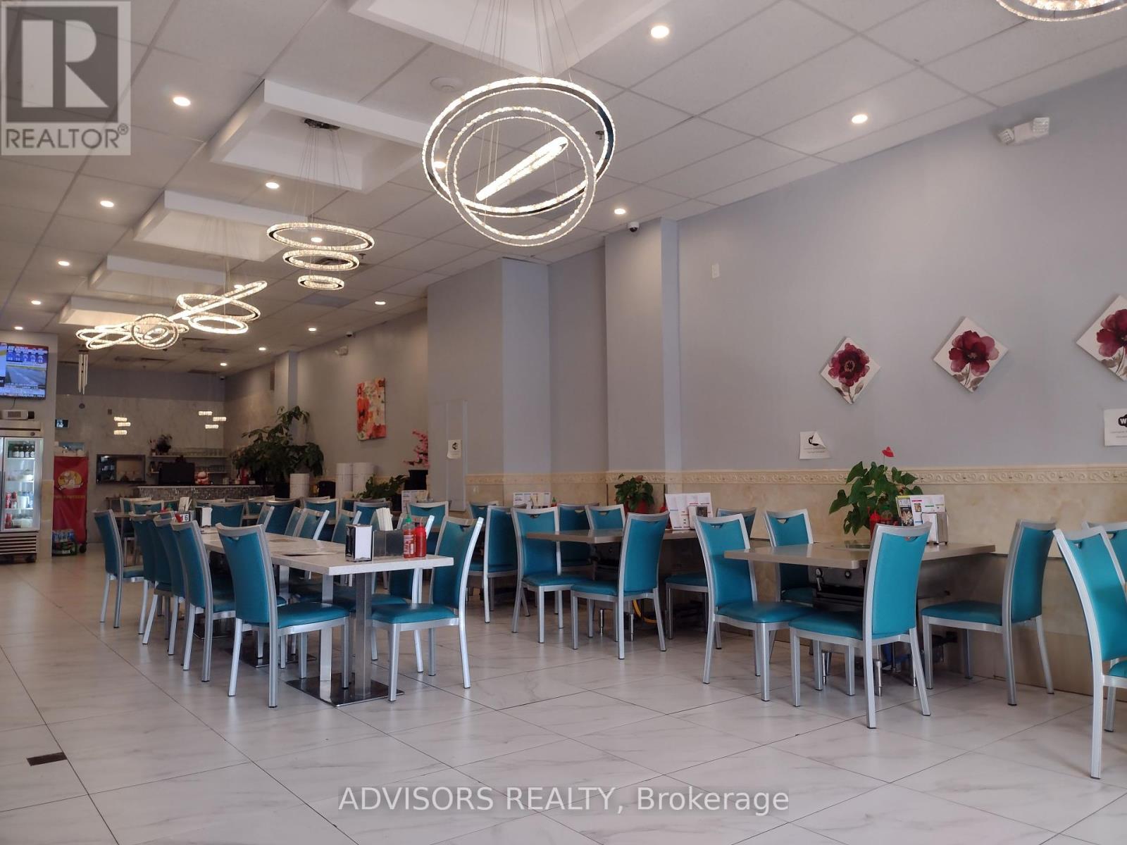 Photo 8 of 15 2555 Dixie Road, Mississauga ON