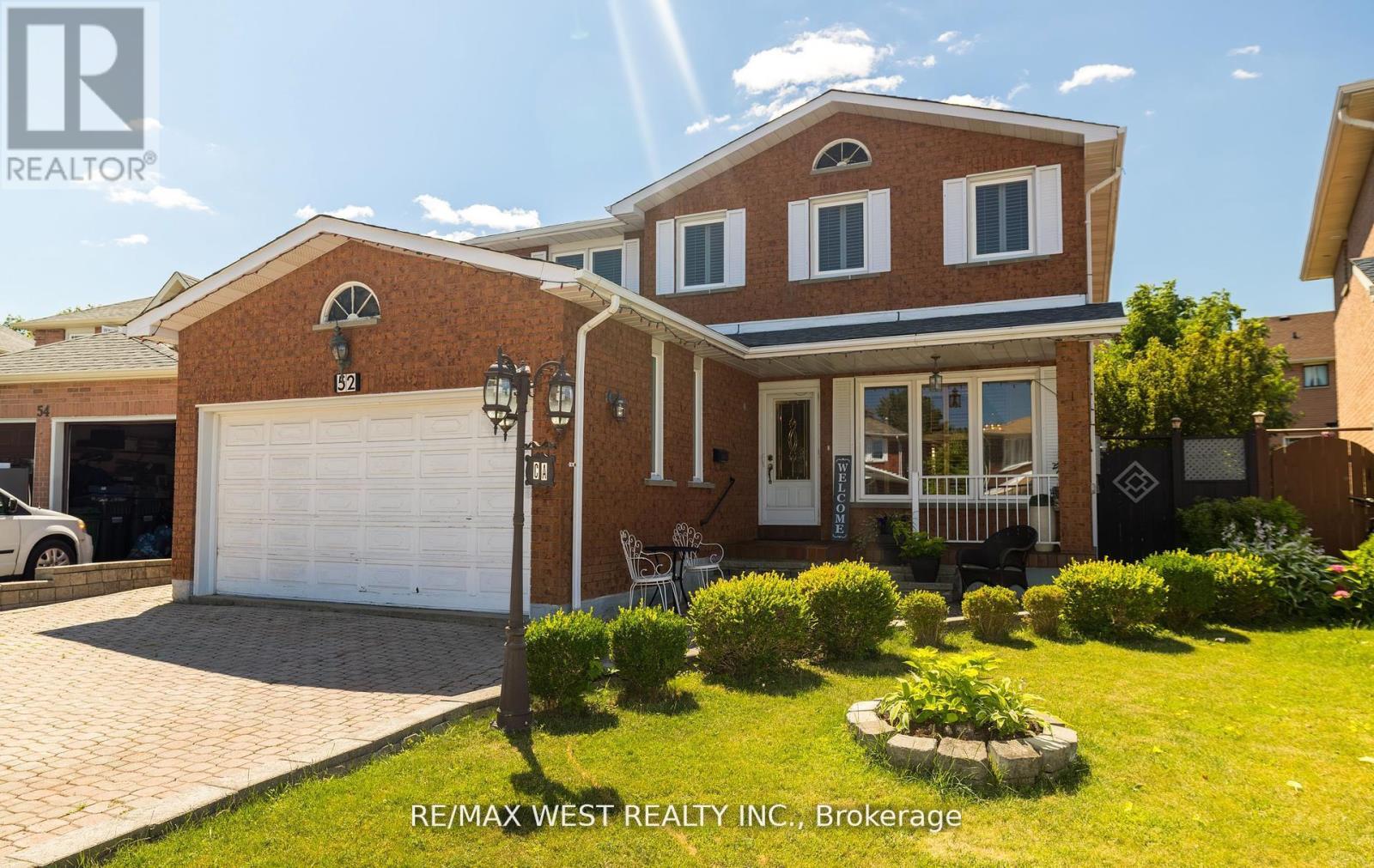 Photo 2 of 52 Amantine Crescent, Brampton ON