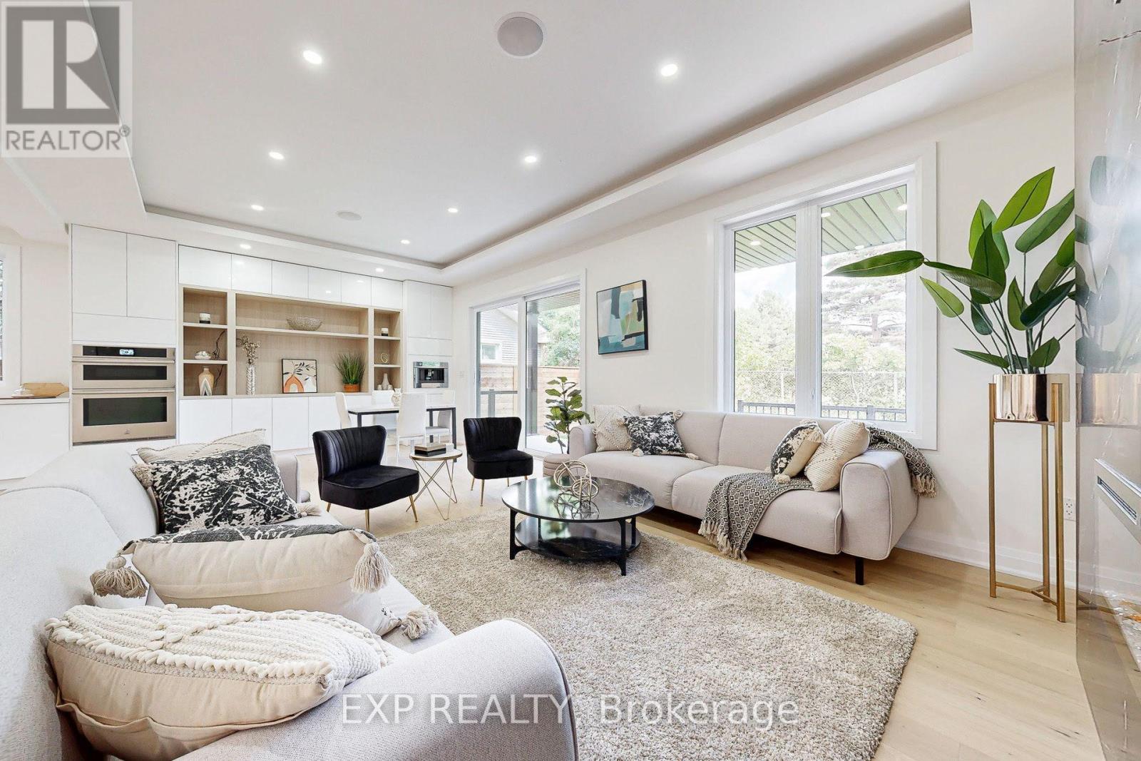Photo 16 of 768 Montbeck Crescent, Mississauga ON