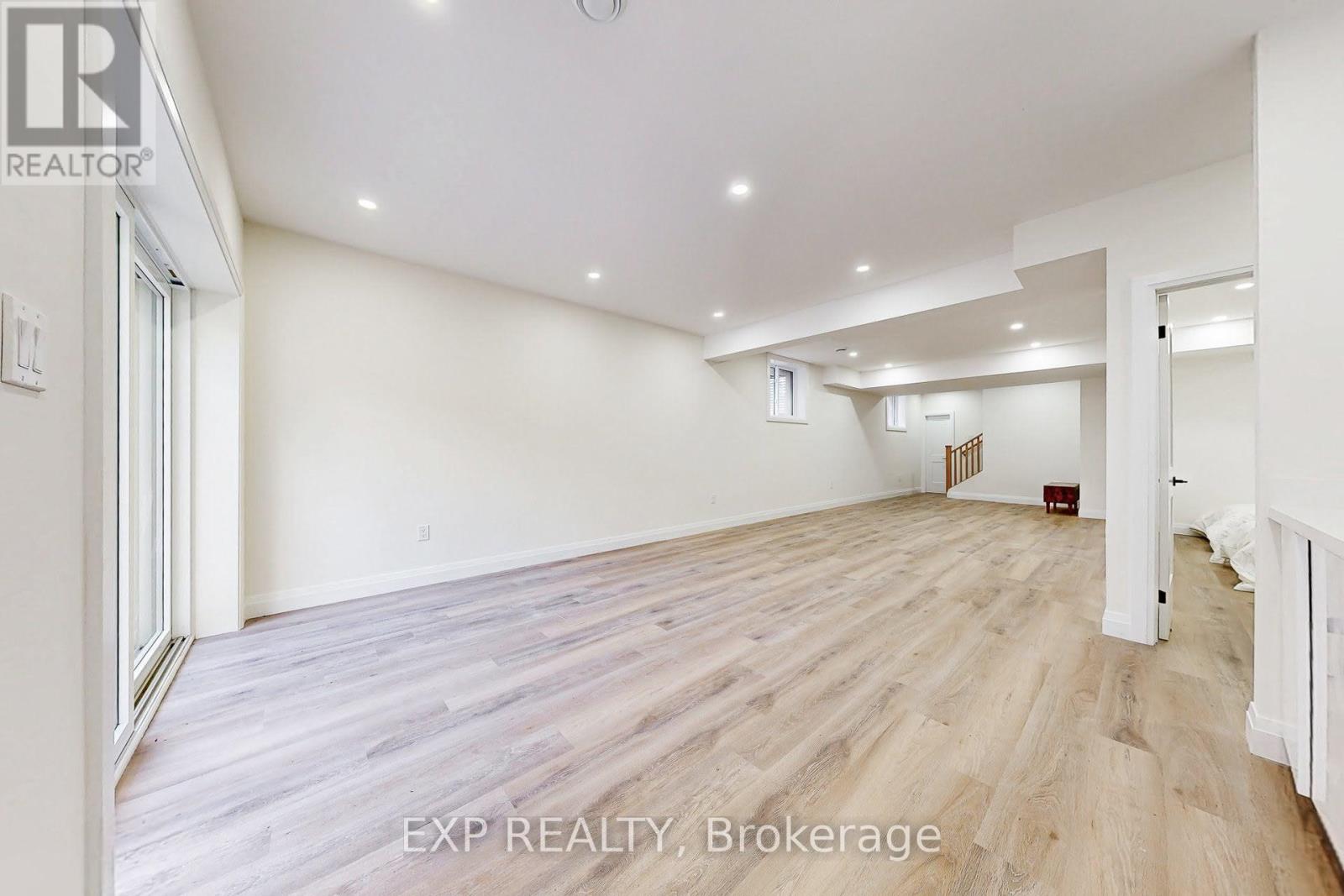 Photo 37 of 768 Montbeck Crescent, Mississauga ON