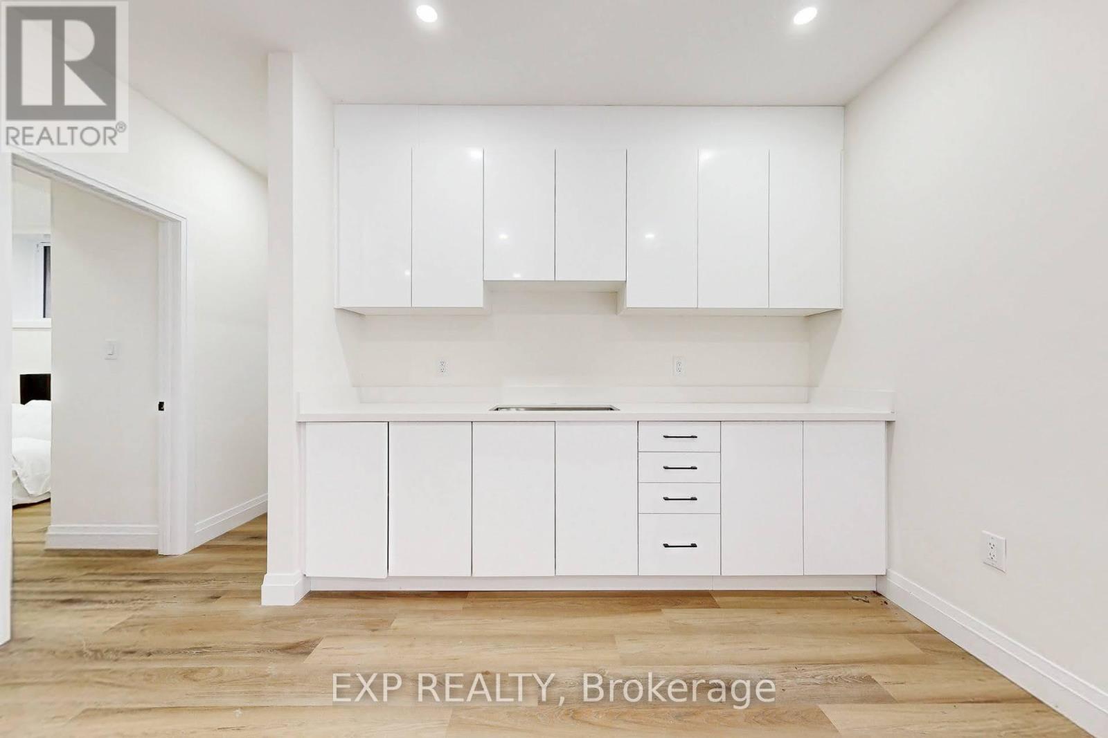 Photo 38 of 768 Montbeck Crescent, Mississauga ON