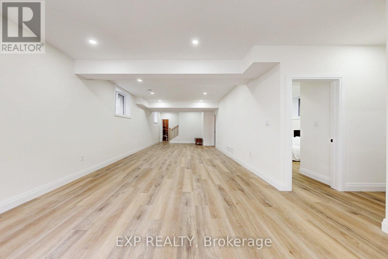 Photo 40 of 768 Montbeck Crescent, Mississauga ON