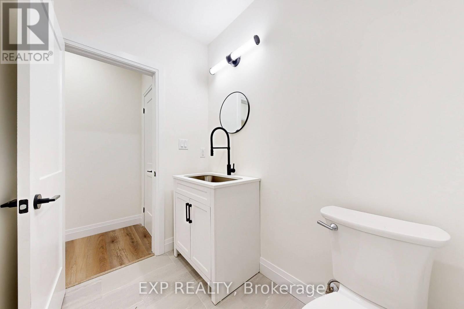 Photo 42 of 768 Montbeck Crescent, Mississauga ON