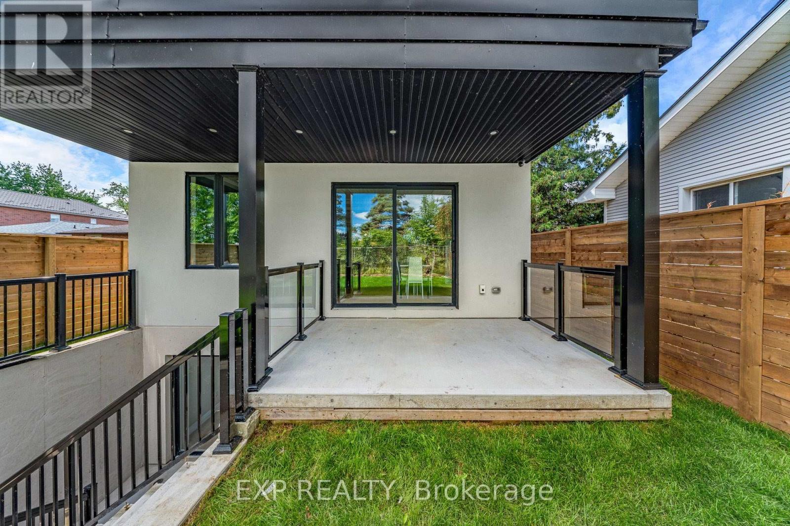 Photo 44 of 768 Montbeck Crescent, Mississauga ON