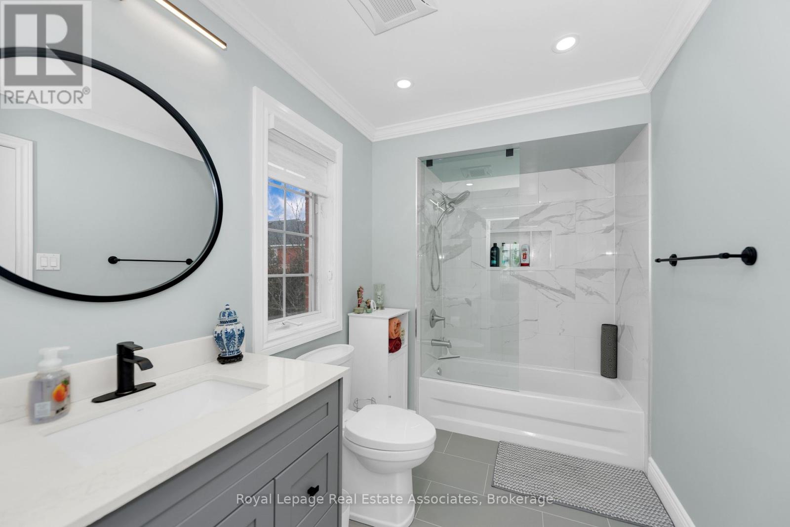 Photo 19 of 1 5031 East Mill Road, Mississauga ON