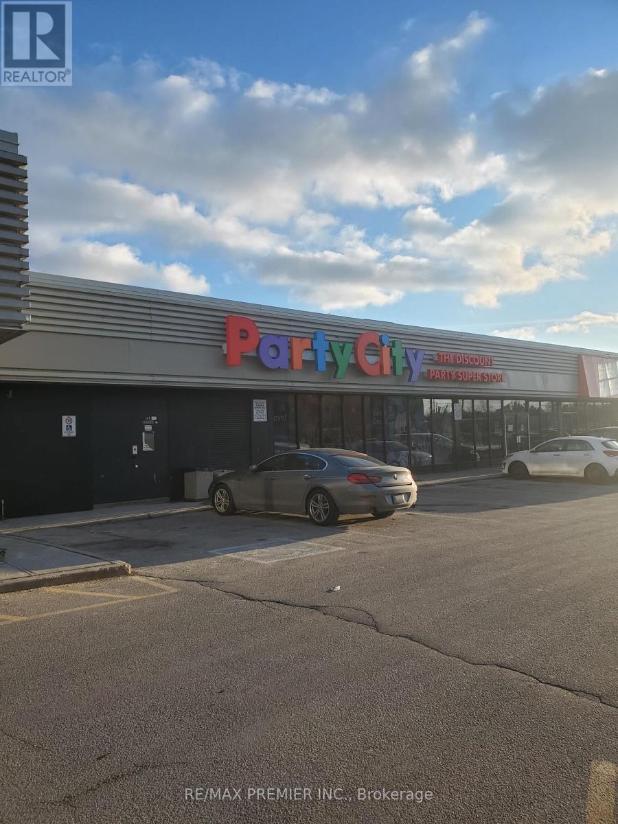 Photo 3 of F 39 Orfus Road, Toronto ON