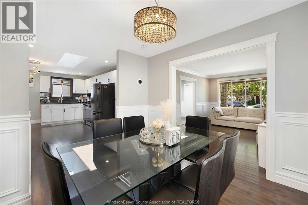 Photo 10 of 2544 Ellrose Avenue, Windsor ON