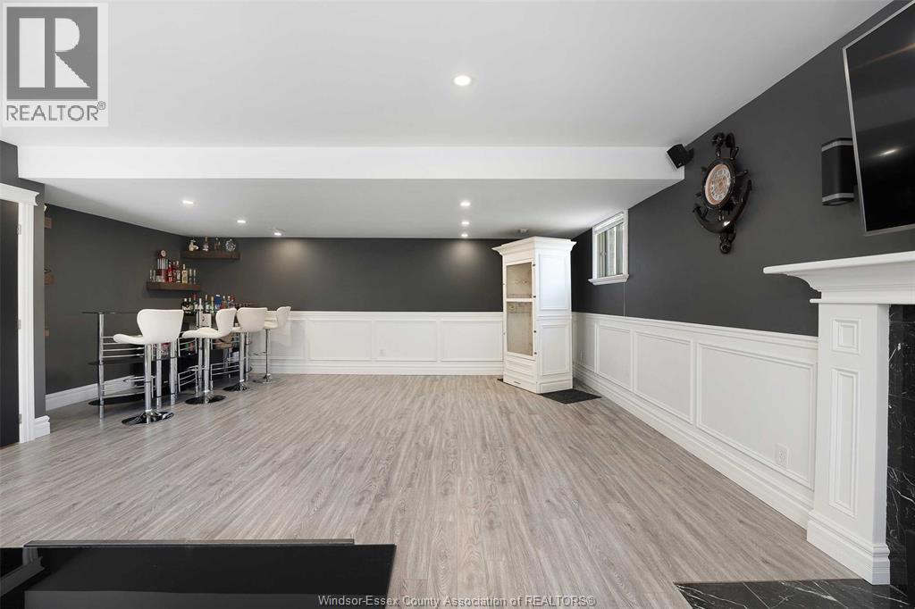 Photo 23 of 2544 Ellrose Avenue, Windsor ON
