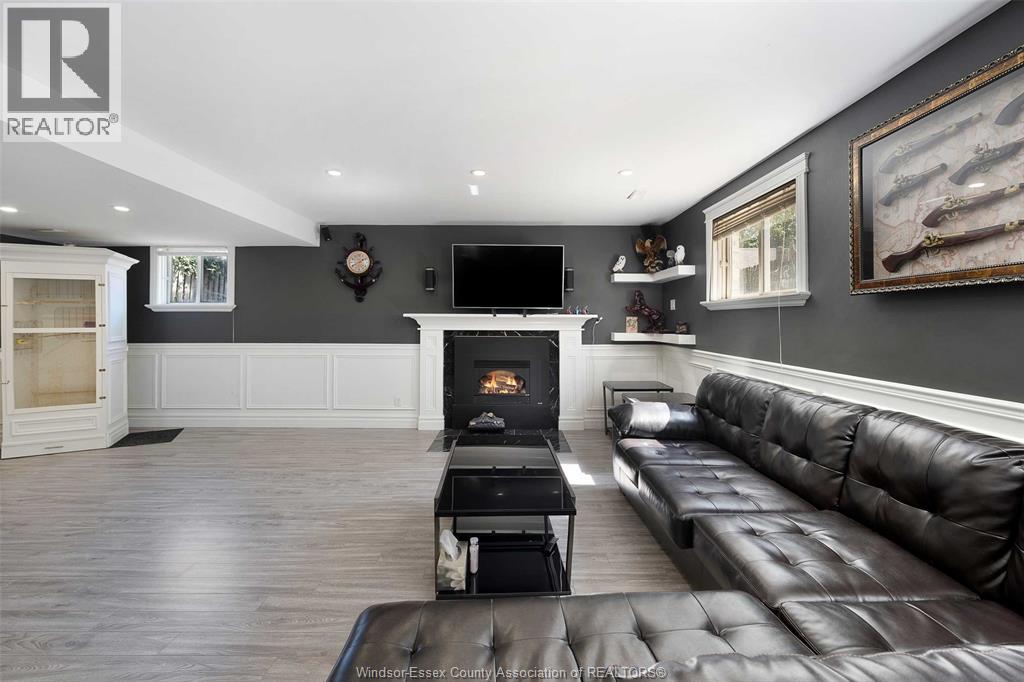 Photo 24 of 2544 Ellrose Avenue, Windsor ON