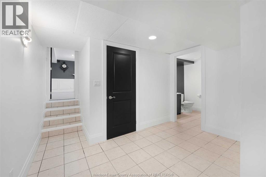 Photo 28 of 2544 Ellrose Avenue, Windsor ON