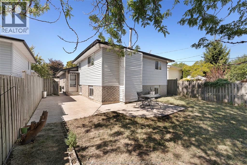 Photo 32 of 2544 Ellrose Avenue, Windsor ON