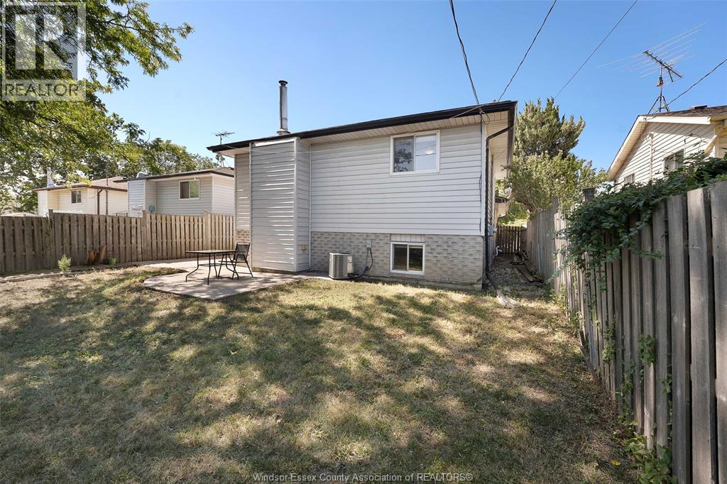Photo 34 of 2544 Ellrose Avenue, Windsor ON