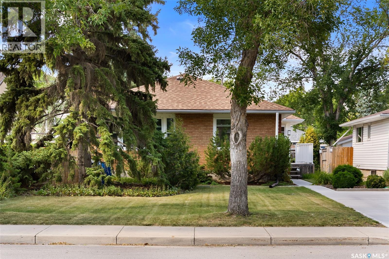 Photo 2 of 3614 Hill Avenue, Regina SK