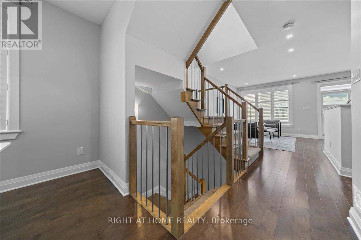 Photo 10 of 601 Willowmere Way, Ottawa ON