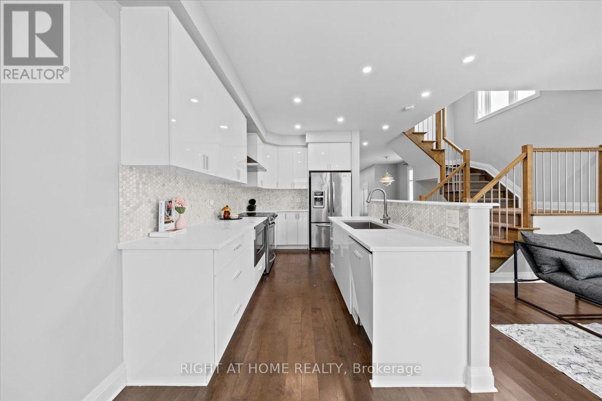 Photo 14 of 601 Willowmere Way, Ottawa ON