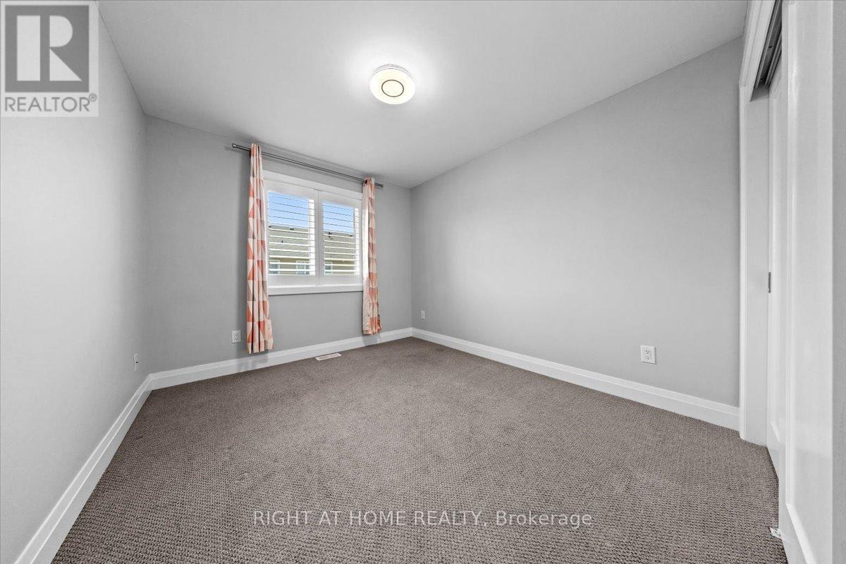 Photo 24 of 601 Willowmere Way, Ottawa ON
