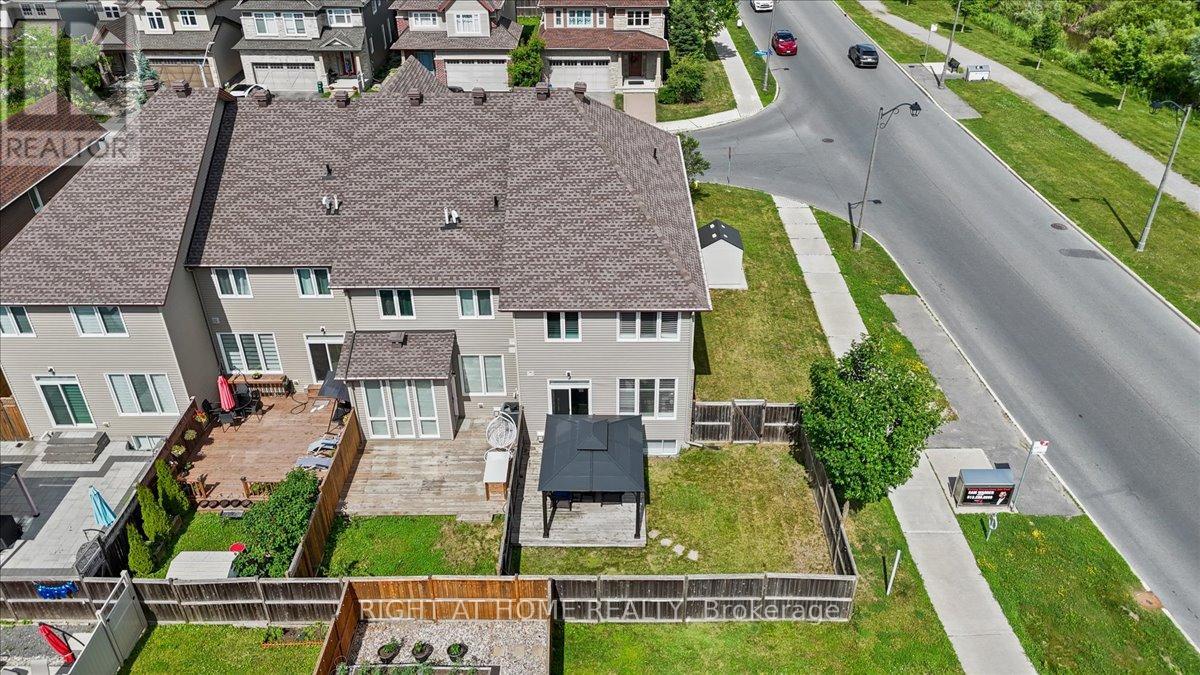 Photo 40 of 601 Willowmere Way, Ottawa ON