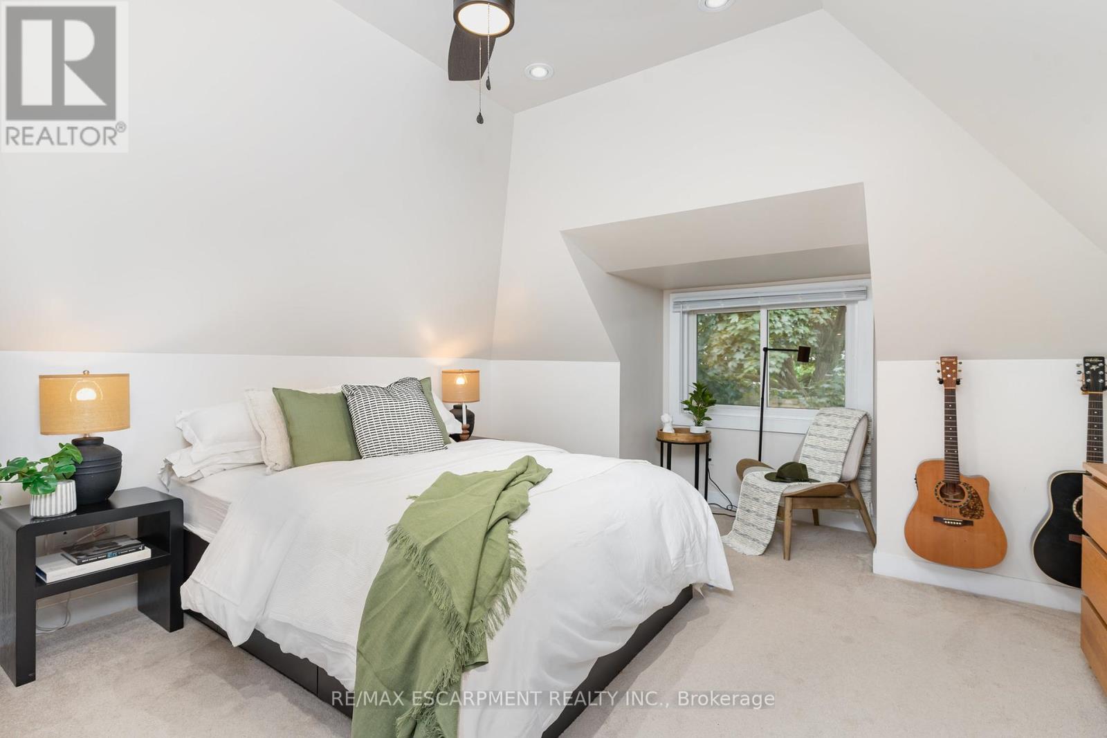 Photo 27 of 21 Prospect Street S, Hamilton ON