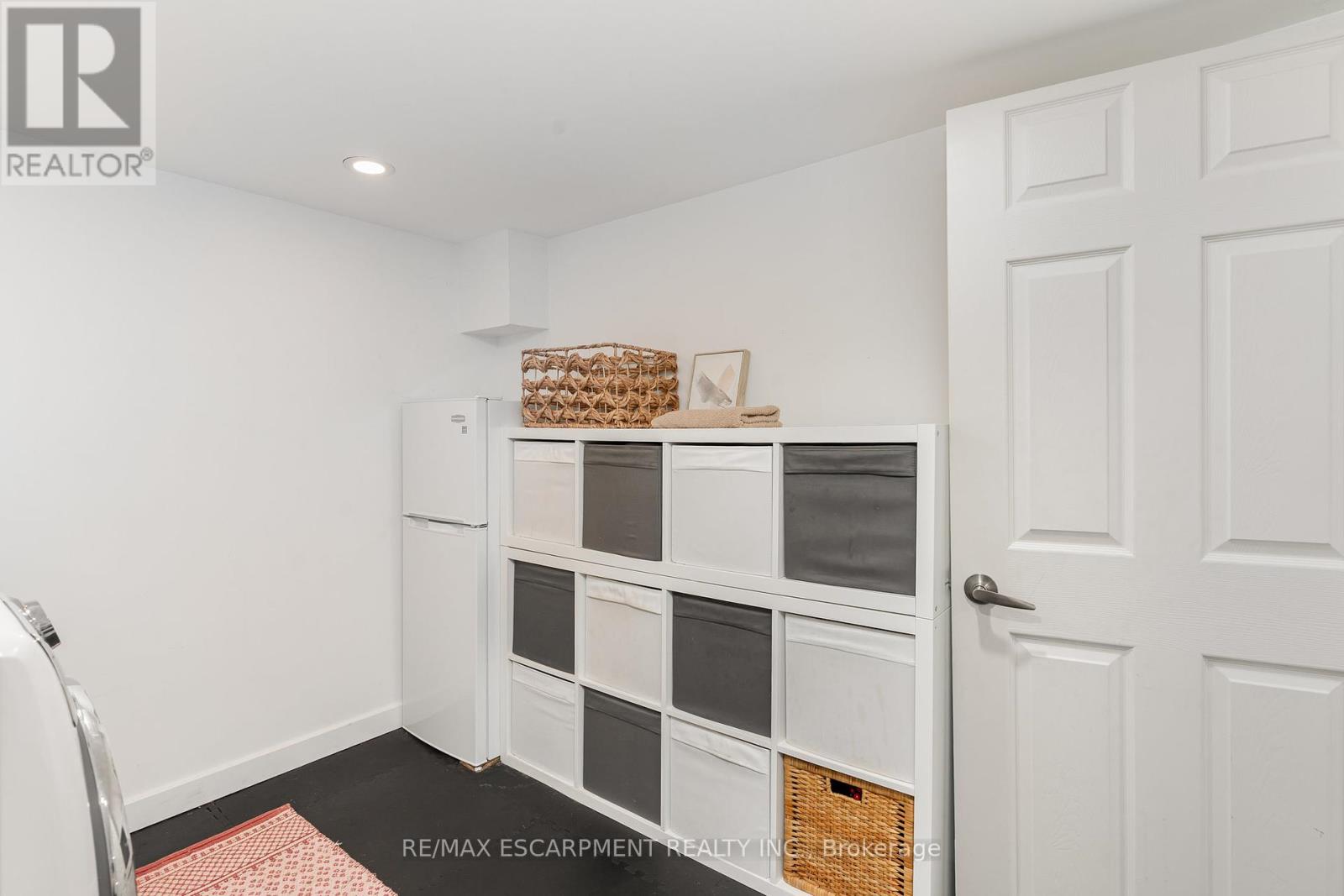Photo 37 of 21 Prospect Street S, Hamilton ON