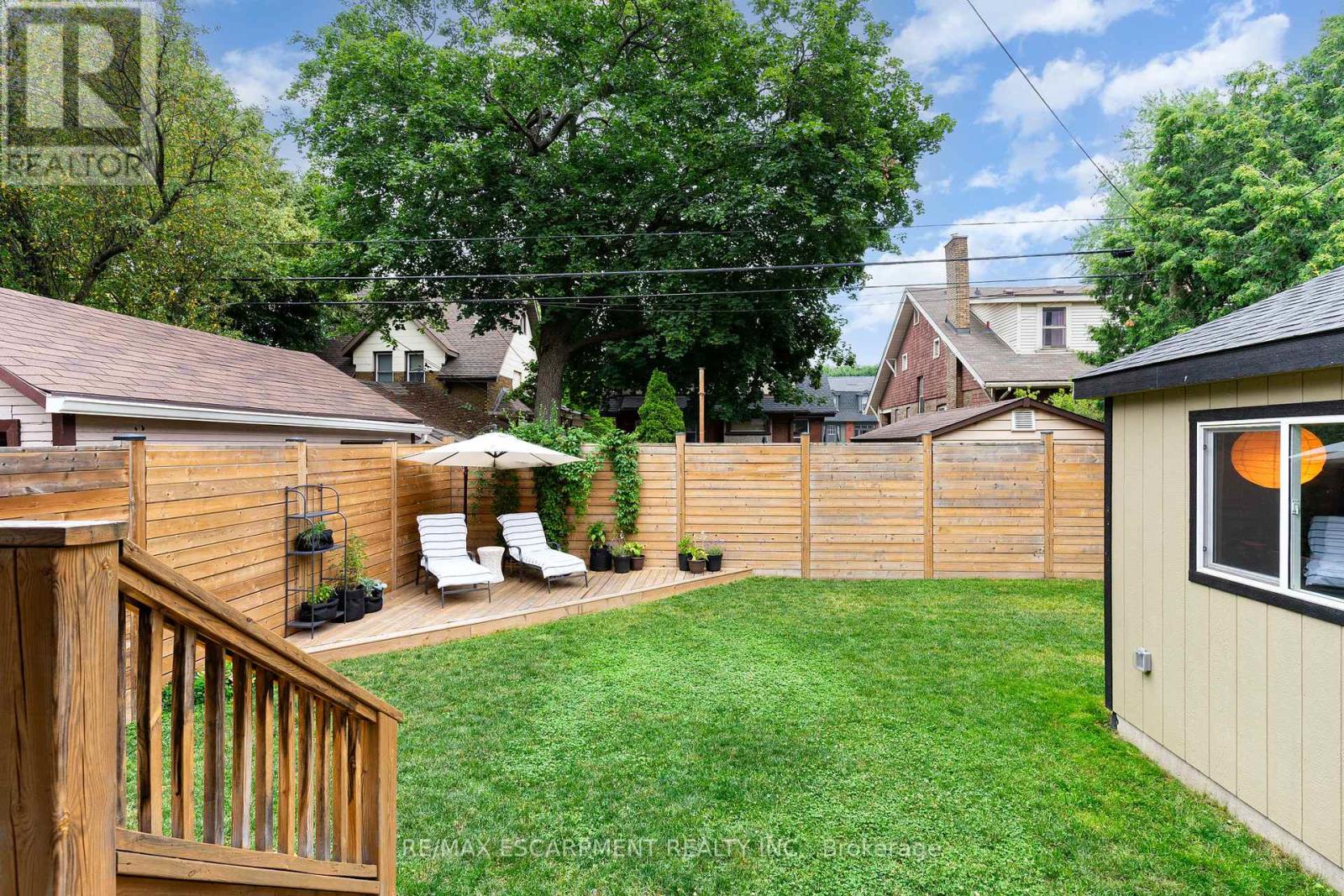 Photo 39 of 21 Prospect Street S, Hamilton ON