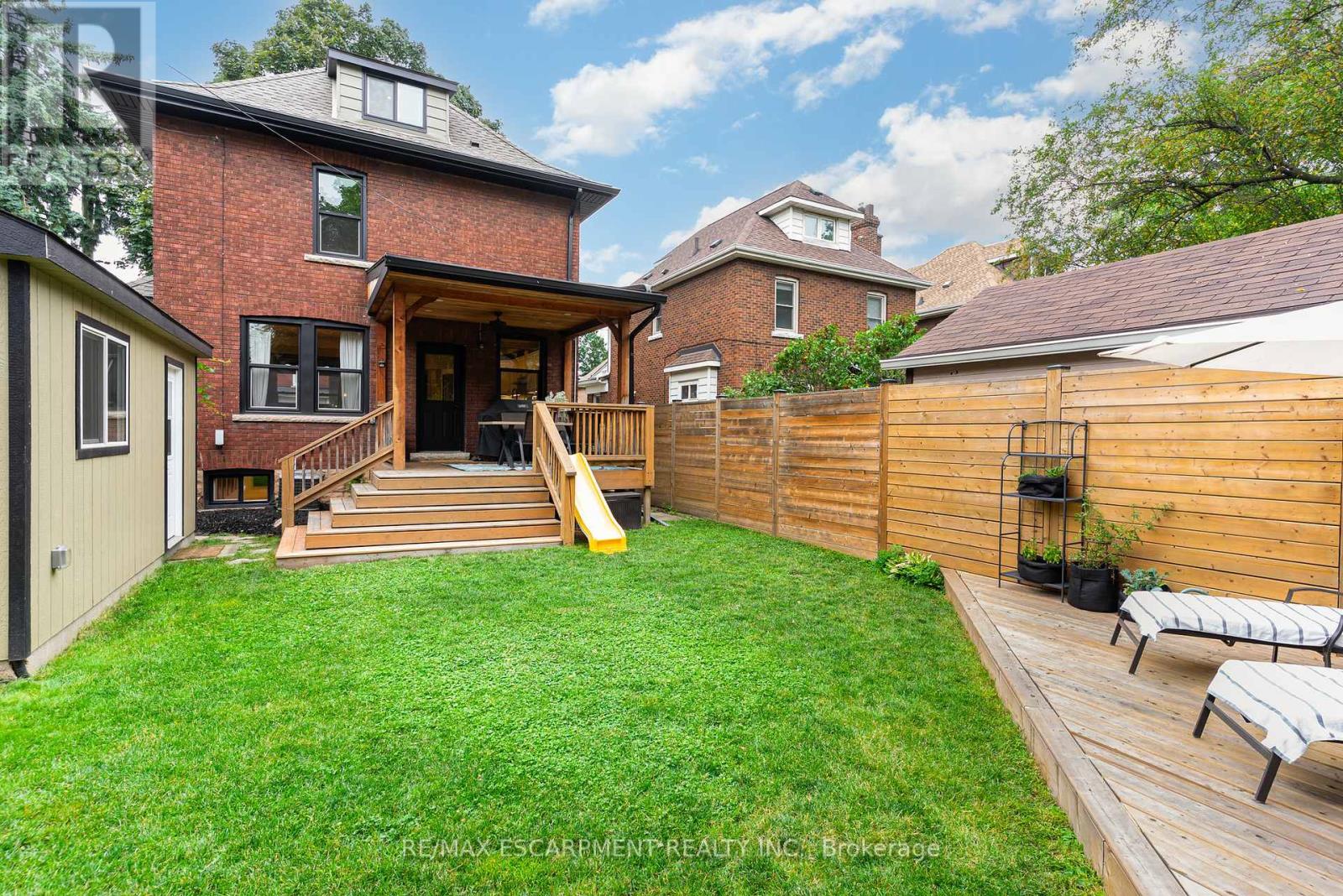 Photo 42 of 21 Prospect Street S, Hamilton ON