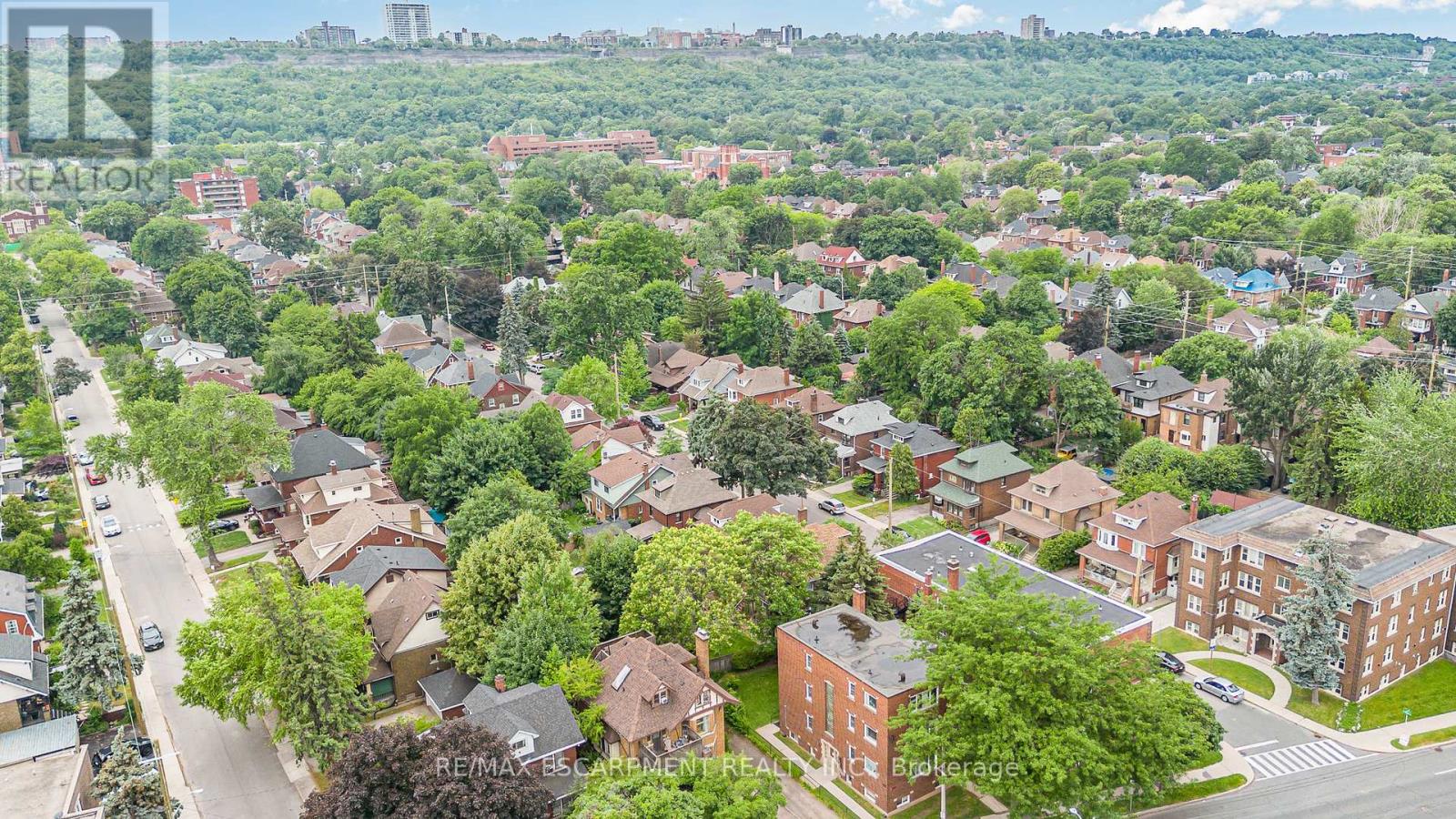 Photo 48 of 21 Prospect Street S, Hamilton ON