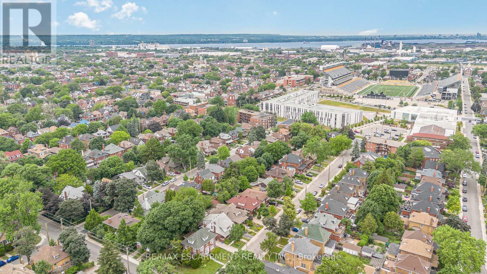 Photo 49 of 21 Prospect Street S, Hamilton ON