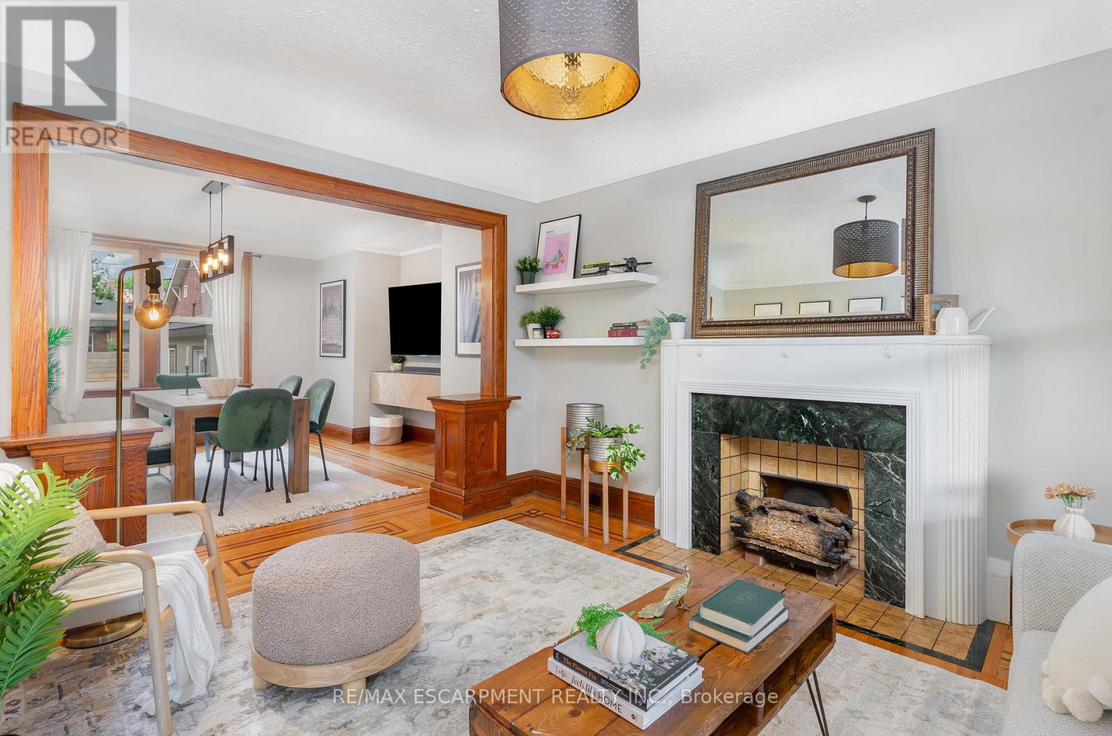 Photo 6 of 21 Prospect Street S, Hamilton ON