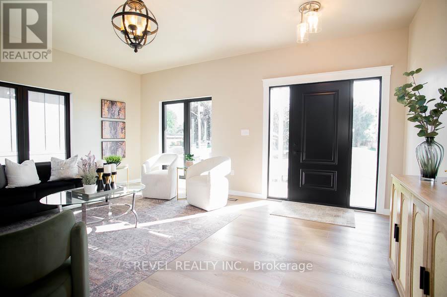 Photo 4 of 5 Scott Drive, Norfolk ON