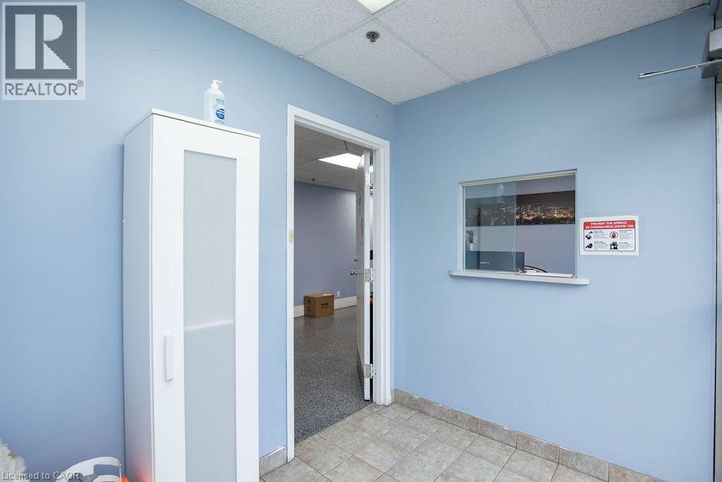 Photo 20 of 42 Niagara Street, Hamilton ON