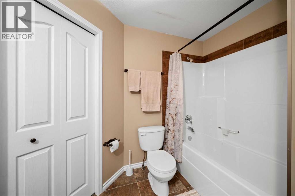 Photo 23 of 308 Lancaster Drive, Red Deer AB