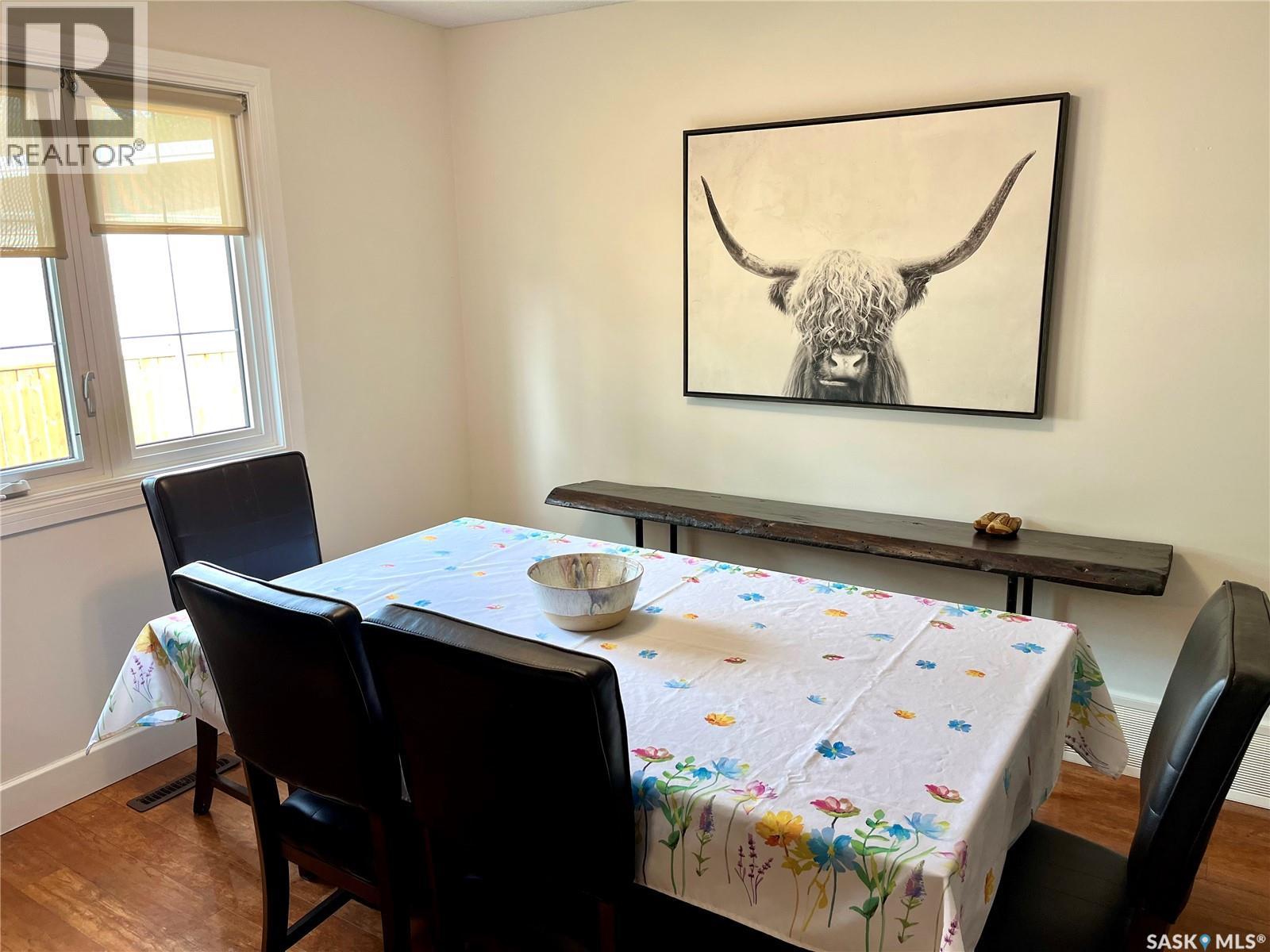 Photo 11 of 440 Macdonald Drive, Swift Current SK