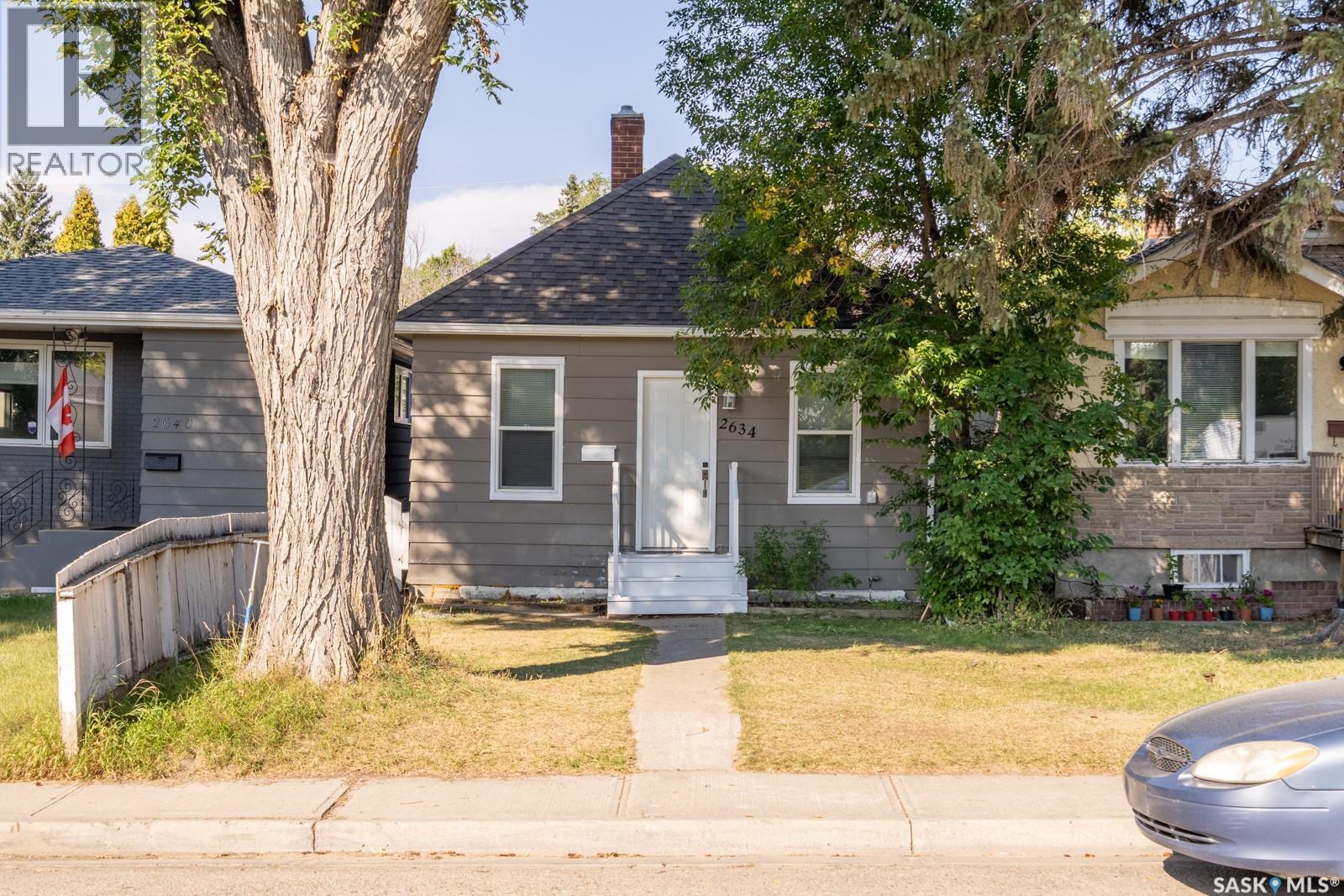 Photo 3 of 2634 Atkinson Street, Regina SK