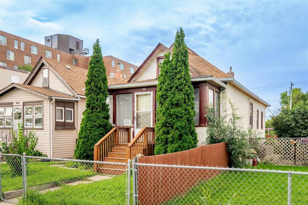 Photo 1 of 628 Flora Avenue, Winnipeg MB