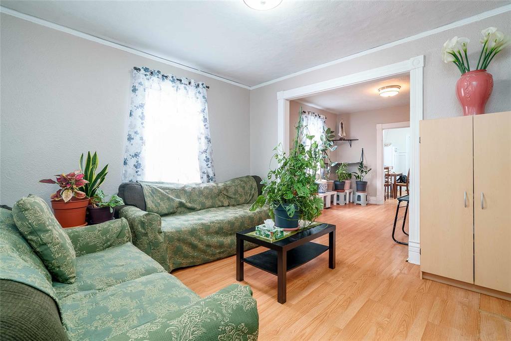 Photo 6 of 628 Flora Avenue, Winnipeg MB