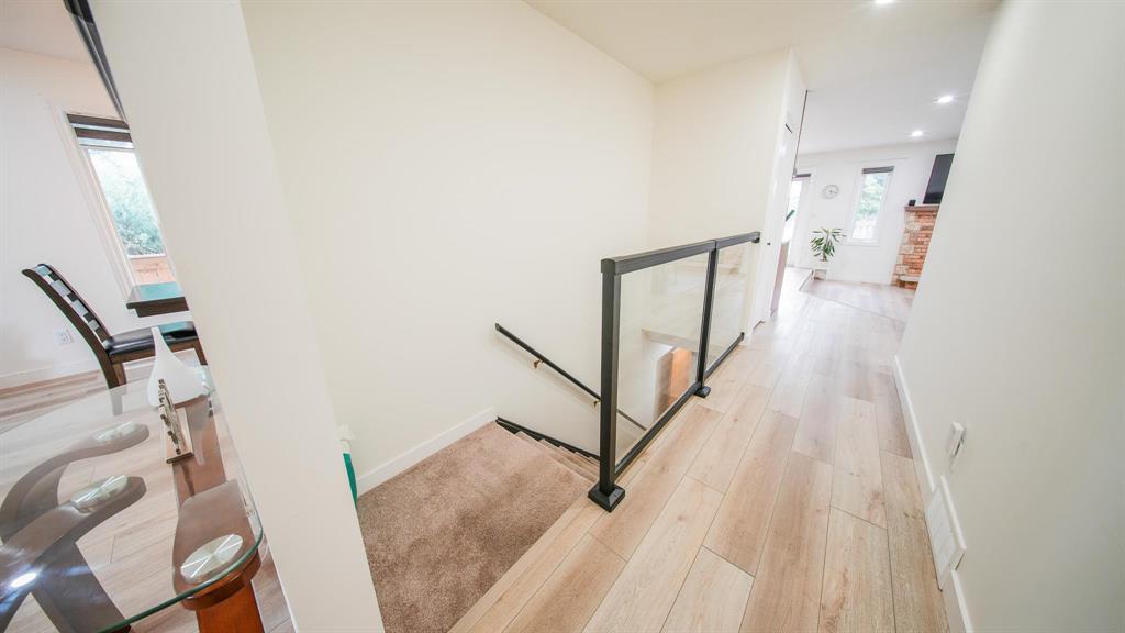 Photo 6 of 15 Vistula Way, Winnipeg MB