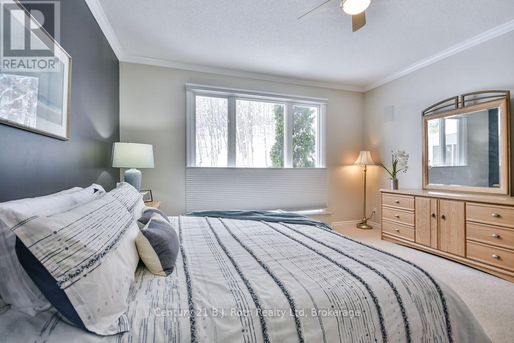 Photo 25 of 502 Aberdeen Boulevard, Midland ON