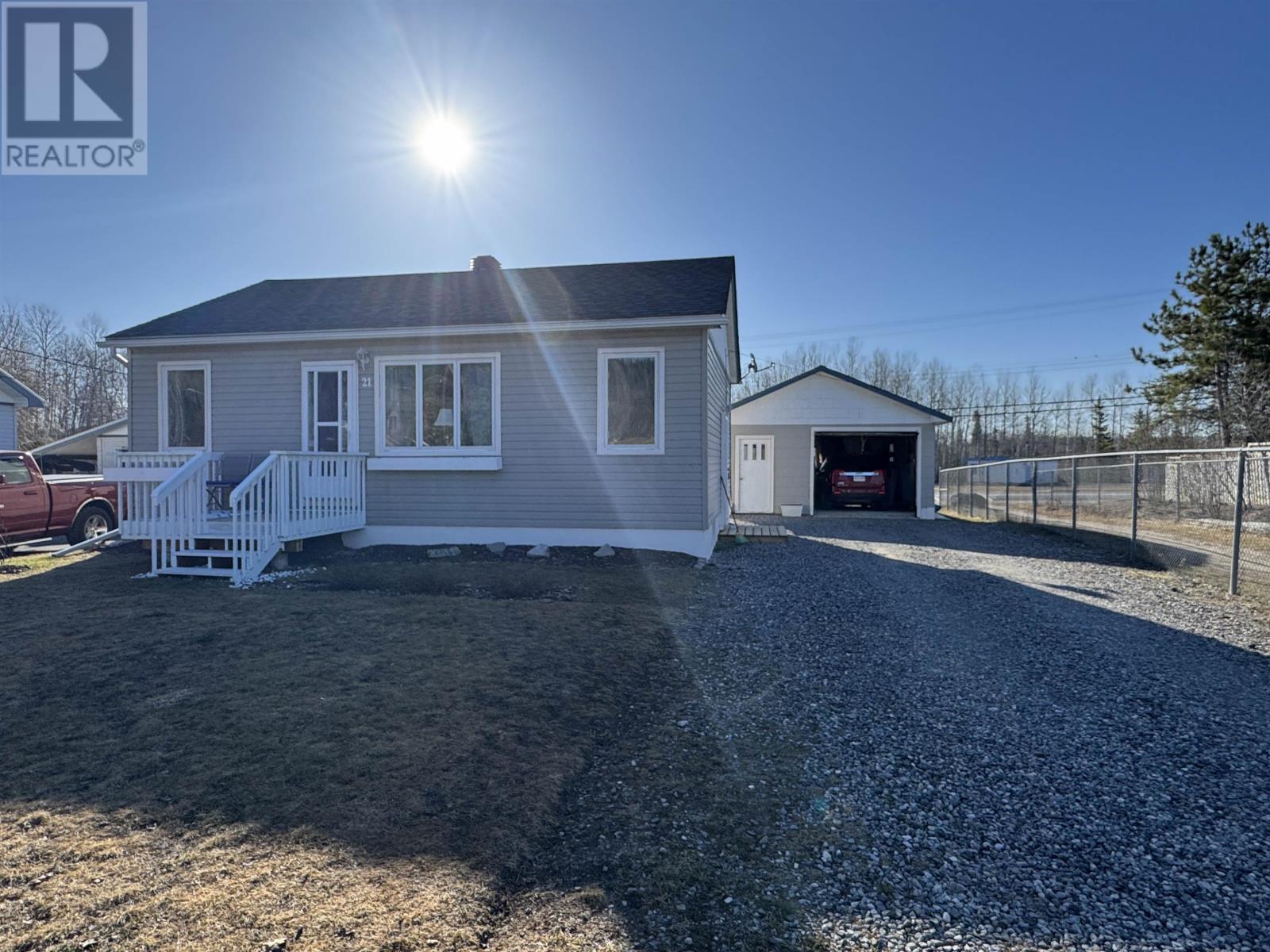 Photo 1 of 21 Heron Dr, Manitouwadge ON