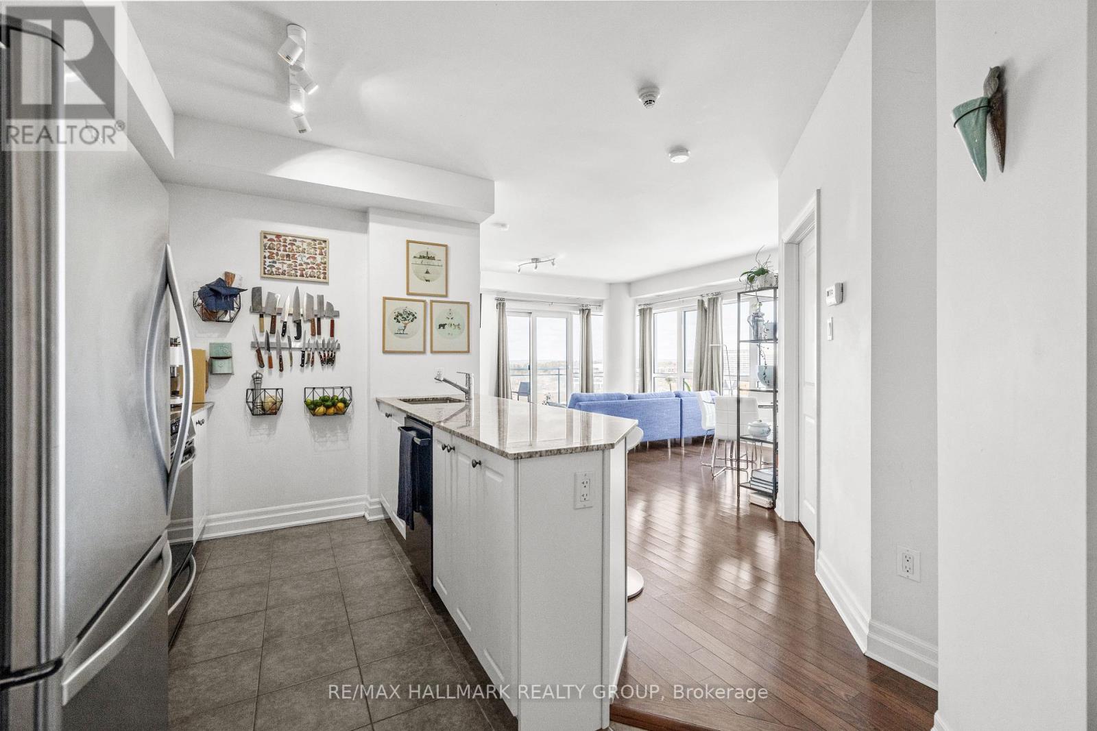 Photo 7 of 1304 90 Landry Street, Ottawa ON