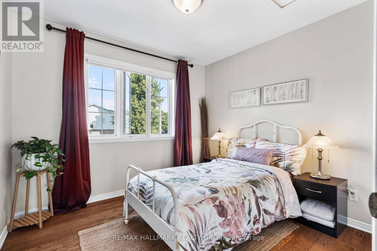 Photo 20 of 62 College Circle, Ottawa ON