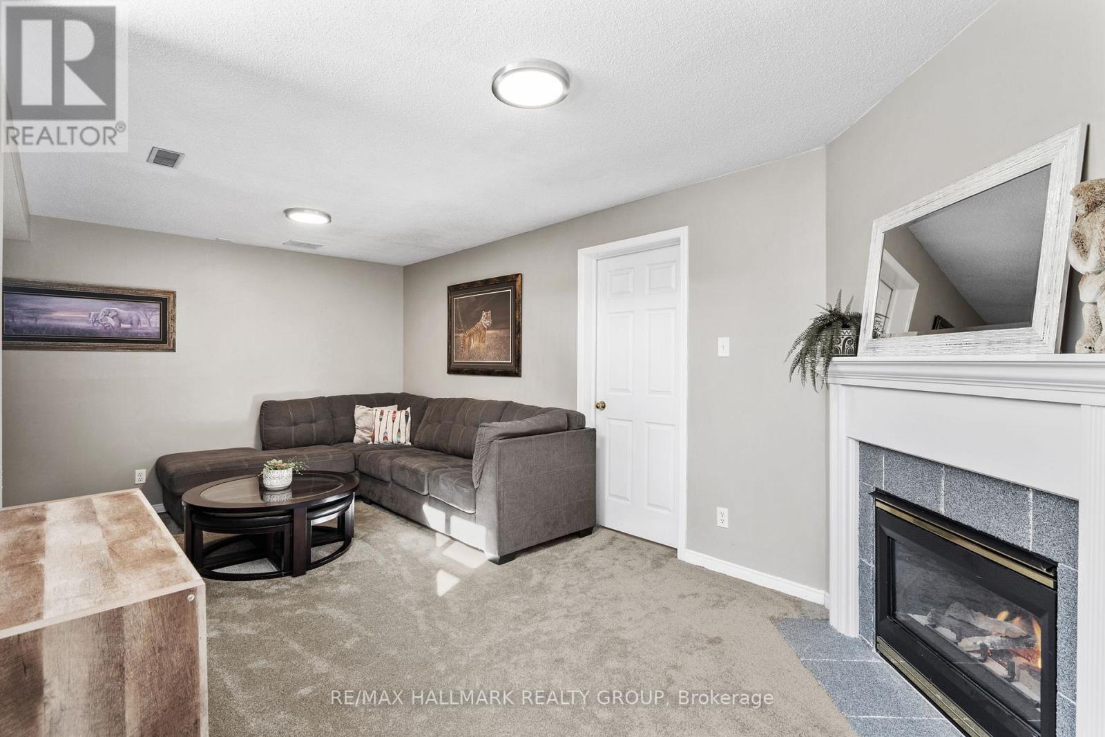 Photo 28 of 62 College Circle, Ottawa ON