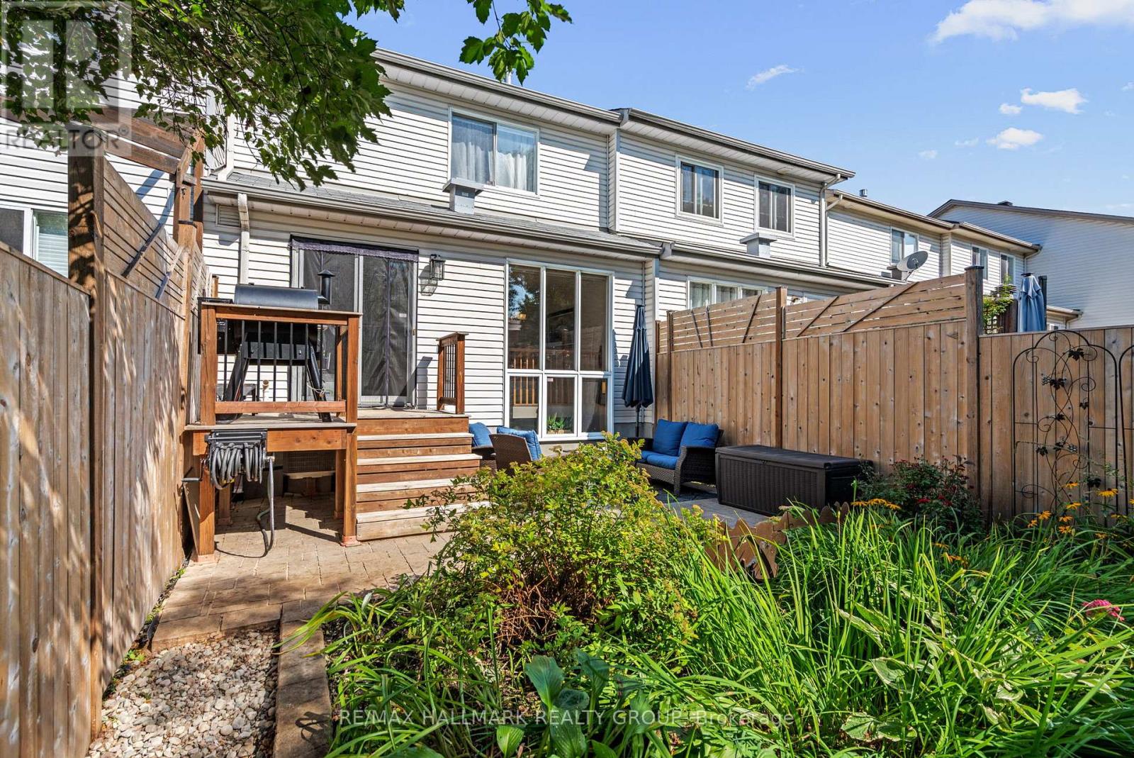 Photo 30 of 62 College Circle, Ottawa ON