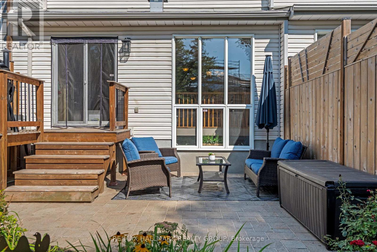 Photo 32 of 62 College Circle, Ottawa ON