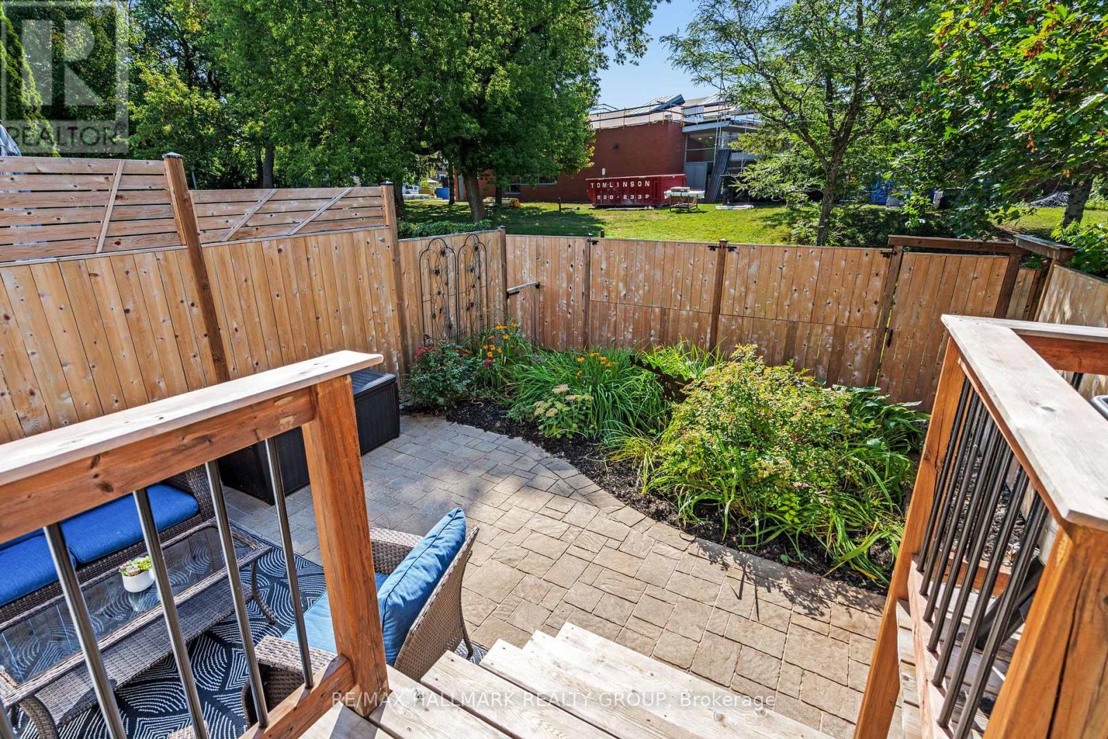 Photo 34 of 62 College Circle, Ottawa ON