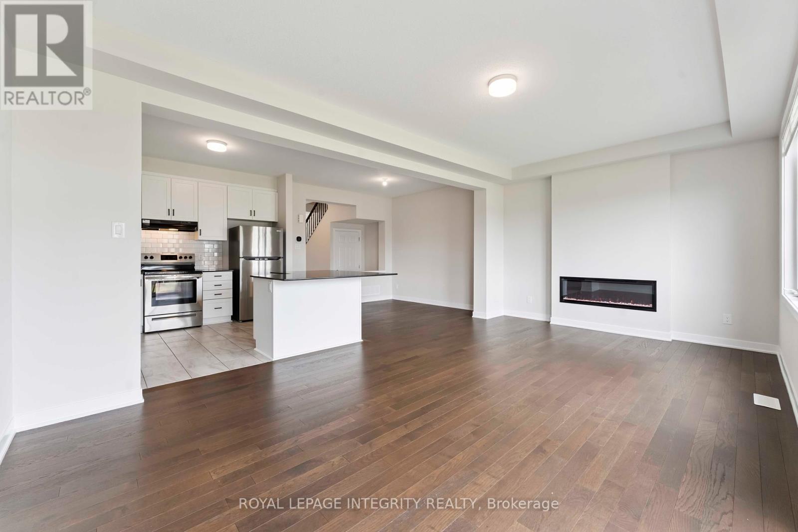Photo 15 of 227 Ormiston Crescent, Ottawa ON