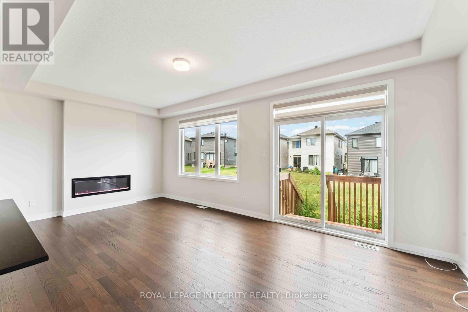 Photo 17 of 227 Ormiston Crescent, Ottawa ON
