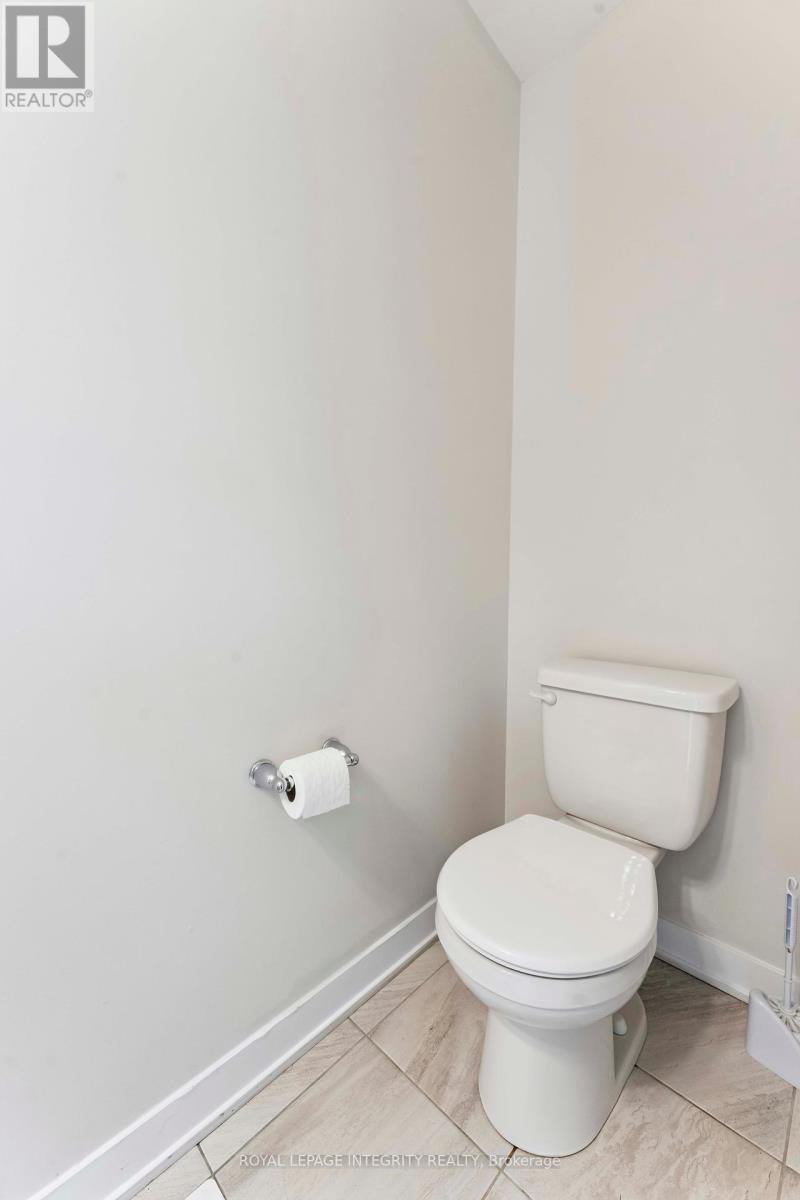 Photo 21 of 227 Ormiston Crescent, Ottawa ON