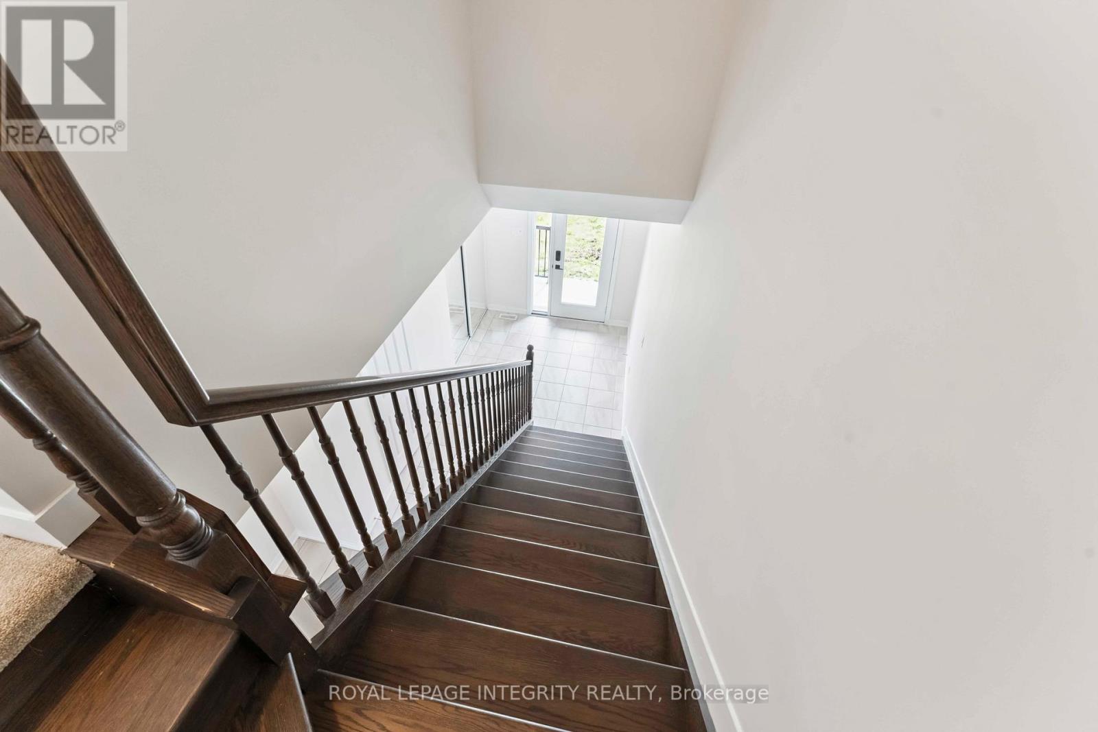 Photo 22 of 227 Ormiston Crescent, Ottawa ON
