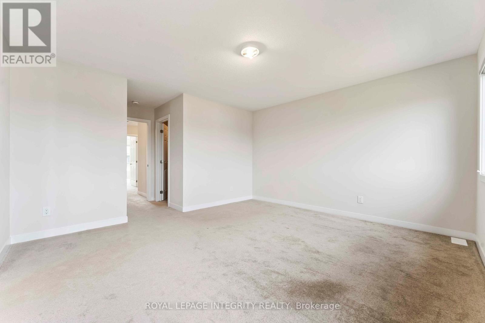 Photo 25 of 227 Ormiston Crescent, Ottawa ON